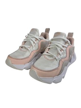 Nike Women's Chunky Sneakers in White and Light Pink. Size 5.5